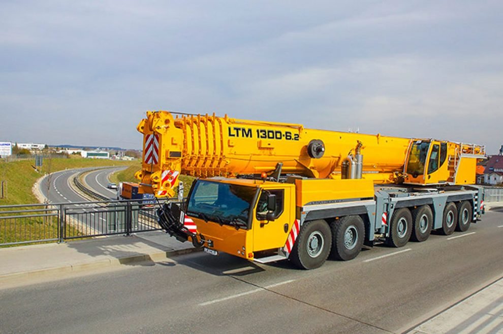 Автокран ltm. Liebherr LTM 1300-6.2. Автокран Liebherr LTM 1300. Кран Либхер 300 тонн. Кран Liebherr LTM 1300.